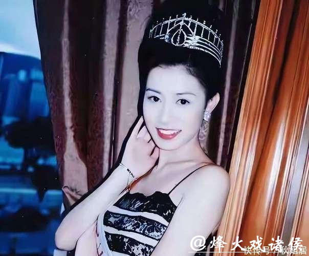 重磅作品《女子高校的男保安》,都让让,我拿的才是主角剧本 重磅作品《女子高校的男保安》,都让让,我拿的才是主角剧本